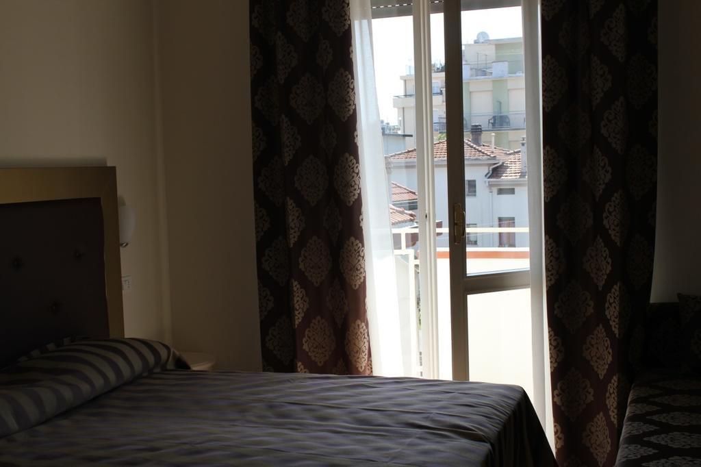 Hotel Marina Rimini Zimmer foto
