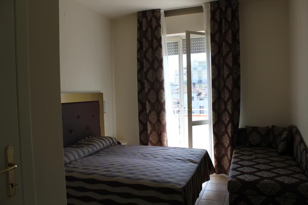 Hotel Marina Rimini Zimmer foto